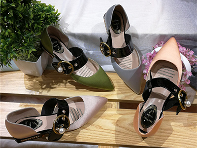 2018�����¿�ŮЬ