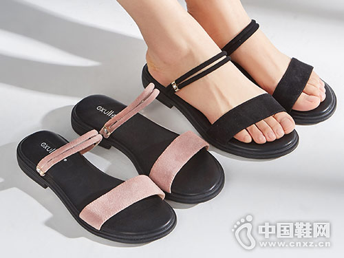 2018��˼Qʱ��ŮЬƽ�׼�Լ��Ь�¿�