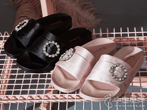 ��Ȥ2018���¿���⴩��Ь