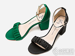 2018�ȷ�ŮЬʱװ�и������Ь�¿�