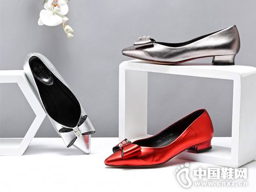 ŷ��2018ŮЬ�¿�ƽ�׵�Ь