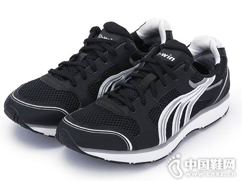 �����˶�Ь2018�¿���Ь