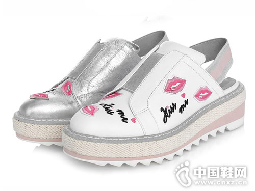 ����ŮЬ2018�¿��׵�Ь