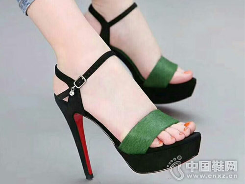 ��·��ŮЬ2018�¿�߸���Ь