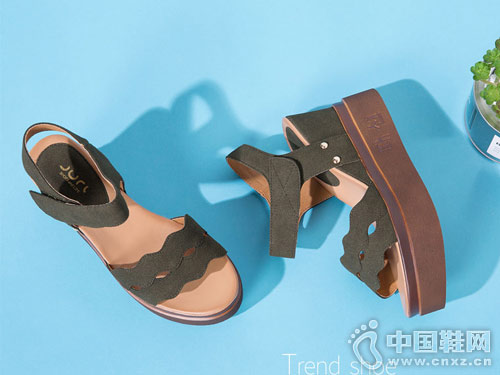 ����ŮЬ2018�����¿��¸���Ь