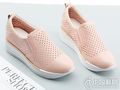 ��ٳ��ŮЬ2018�ļ��¿������˶�Ь