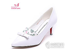 ӡ����ŮЬ�¿�ʱװ��Ь