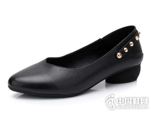 ���ñ��ŮЬ2018��Ƥ��Ь