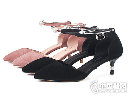 ��¶ʱ��ŮЬ2018�����пյ�Ь