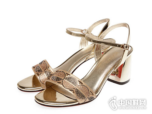 ���ŮЬ2018�¿��и���Ь