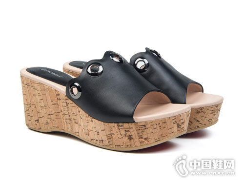 �Ʋ�����ŮЬ2018�¿�����Ь