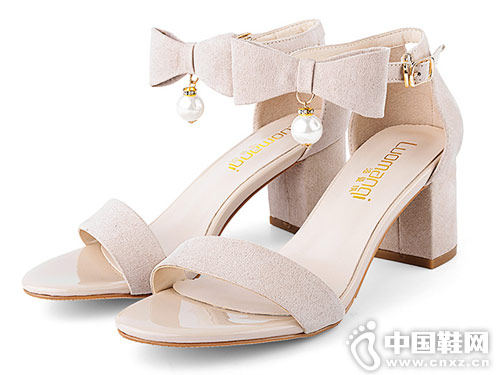 ������ŮЬ2018�¿�ָ���Ь