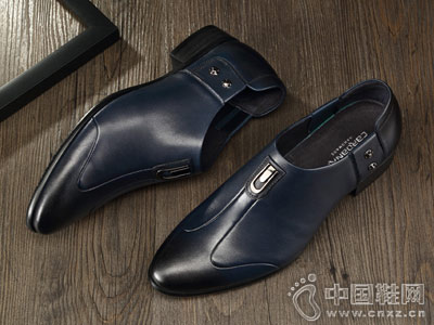 ����·��Ь2018�¿�ʱ��ƤЬ