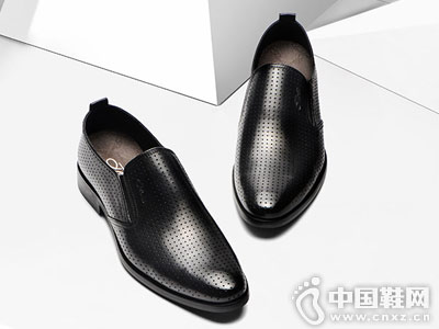 ����BENATO��Ь2018�¿���ƤƤЬ