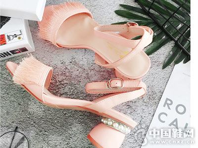 ���ɶ�ŮЬ2018�¿�ָ���Ь