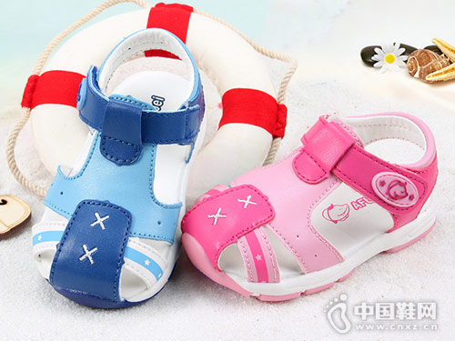 ��������ͯЬ2018�¿��ο���Ь