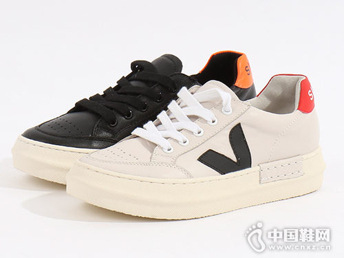 ��������ŮЬ2018�¿����е�Ь