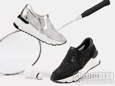 ����������ŮЬ2018�����˶�Ь