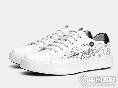 �Ǳ�������Ь2018�¿����а�Ь