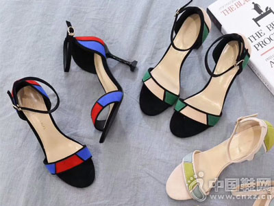 ������ɫŮЬ2018�¿�߸���Ь