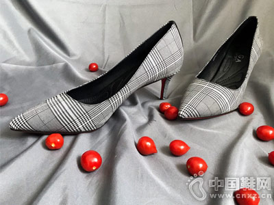 ŷ��ŮЬ2018�¿�߸�Ь