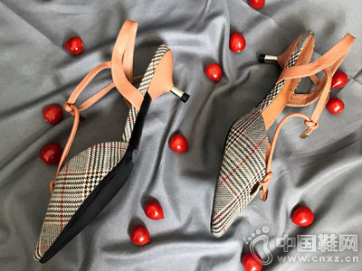 ŷ��ŮЬ2018�¿��յ�Ь