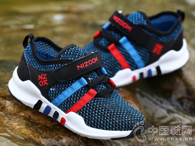 ����ͯЬ2018�¿��˶�Ь