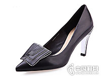 IGGŮЬ�¿�ʱװ��Ь��Ʒ