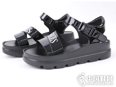 ˫��ƤЬ2018�¿�����Ь