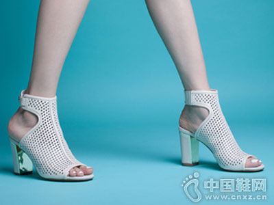 �����ŮЬ2018�¿�߸���Ь