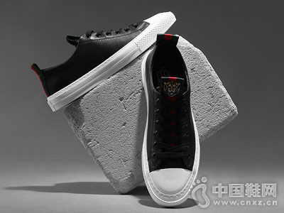 �߶���Ь2018�¿����а�Ь