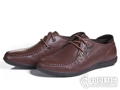 ��˹����Ь2018�¿�����ƤЬ