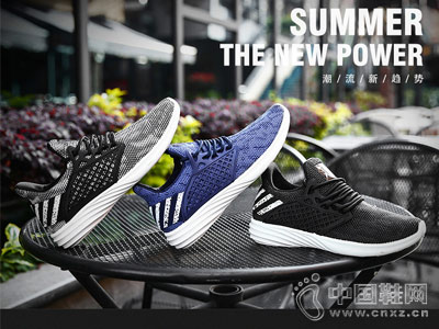 ����ϣ��Ь2018�¿������˶�Ь