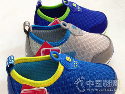 �Ϲ�ͯЬ�¿��˶�Ь