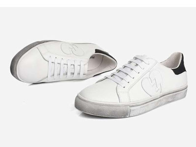 Hush PuppiesϾ��ʿר��ͬ��������С��Ь