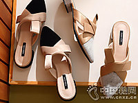 ��ݷhoneyGIRL2018�ļ��¿�ŮЬʱ��