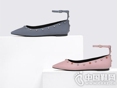 CHARLES&KEITH�뱦ʯ���װ�δ�ɫƽ��Ь