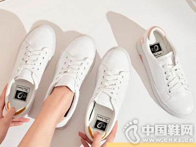 ��ʥŮЬ2018�ļ��¿��ٴ�С��Ь