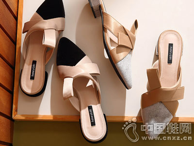 ��ݷhoneyGIRL2018�ļ��¿�ŮЬʱ��