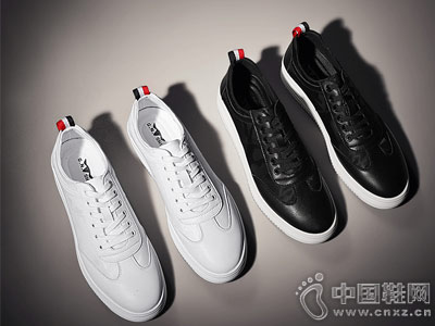 ��ţ������Ь�ļ���Ь��ʿ���泱��С��Ь