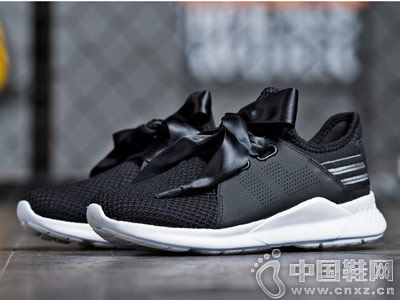 361�˶�ЬŮЬ2018�ļ��¿�ӣ�����ܲ�Ь