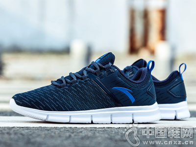 ��̤��Ь2018�ļ��¿������ĥ�ܲ��˶�Ь