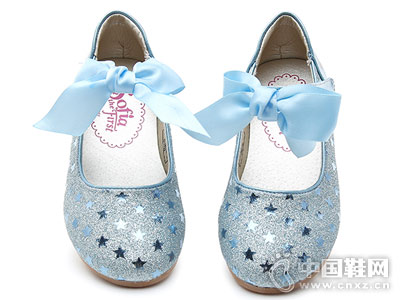 ��ʿ��ͯЬ2018�＾�¿��Ь