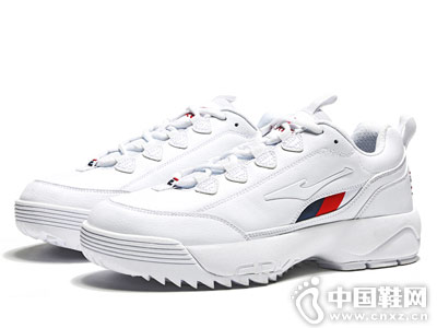 ���Ƕ����˶�Ь2018�＾�¿�