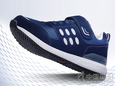 ����������Ь2018�¿��˶�Ь