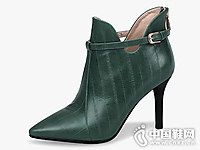 ��������ʱ�ж�ѥ