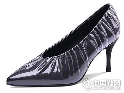 ������Ʒ����ڸ߸�Ь