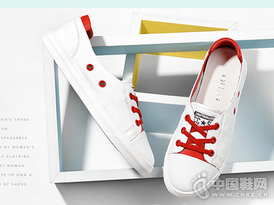 �ܺ��ٴ�͸������Ь