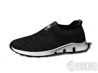 ���泱������һ�ŵ���������˶�Ь