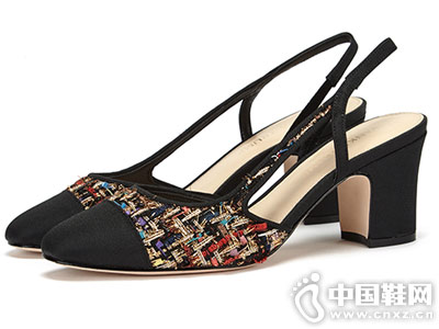 һ�ִ��пռ�ͷ�߸�ŮЬ��Ь